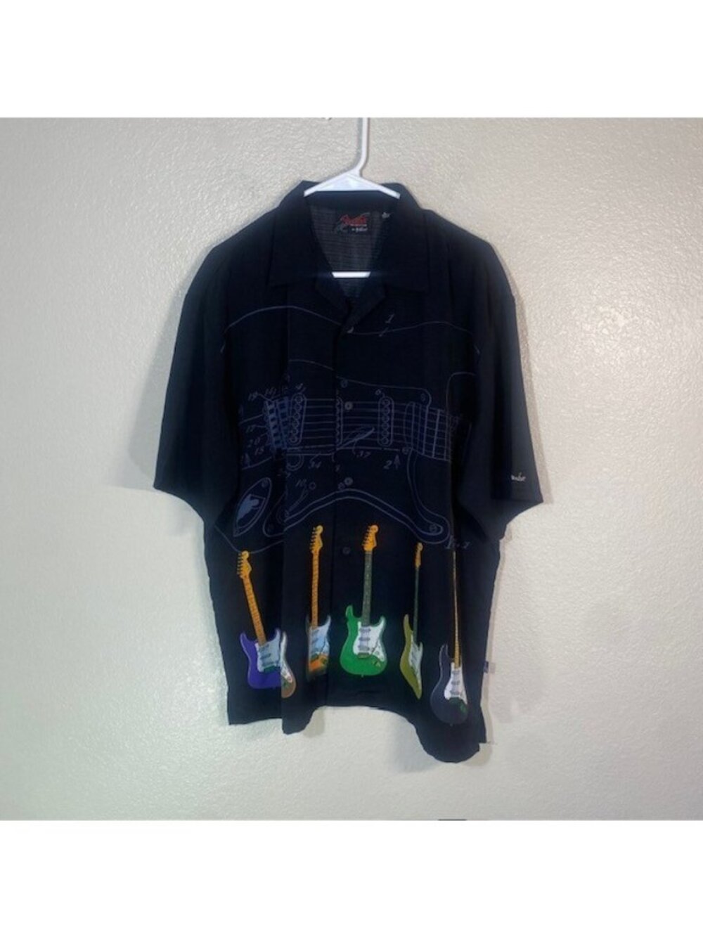 Fender Shirt by DaVinci Mens Large Black Button Short Sleeve Guitar Art AOP